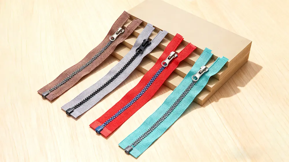 O que é um zíper de resina?